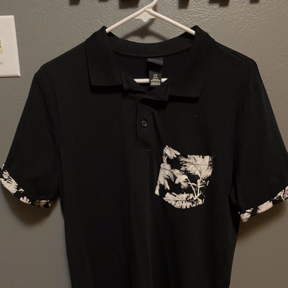 NWOT  Mens H&M Polo Shirt